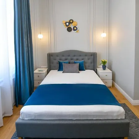 Victoria's Old Town Deluxe (adults Only)