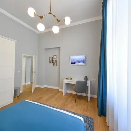 Victoria's Old Town Deluxe (adults Only) Apartament *