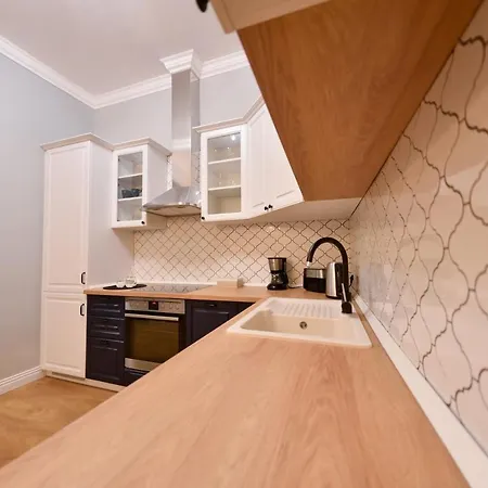 Victoria's Old Town Deluxe (adults Only) Apartament *