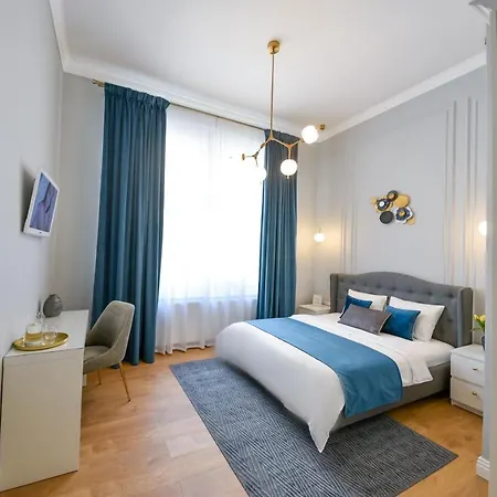 Victoria's Old Town Deluxe (adults Only)