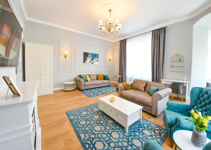 Victoria's Old Town Deluxe (adults Only)