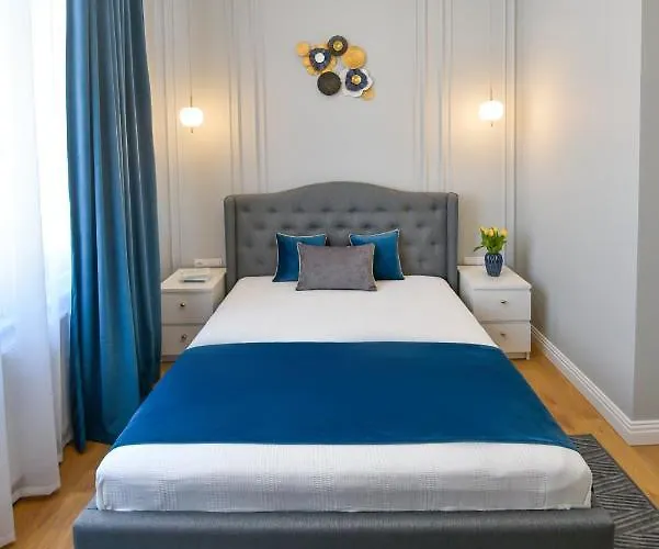 Victoria's Old Town Deluxe (adults Only)