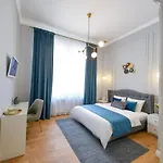 Victoria's Old Town Deluxe (adults Only)