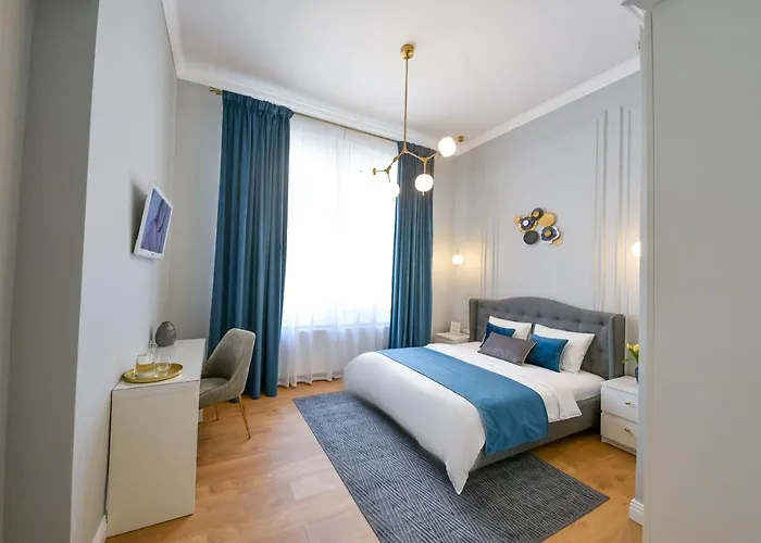 Victoria's Old Town Deluxe (adults Only)